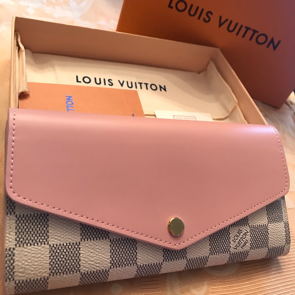 Louis Vuitton Sarah Wallet